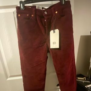 NWT Burgundy Levi’s Straight Leg Jeans